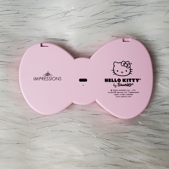 IMPRESSIONS FOR HELLO KITTY mini LED pink compact bow mirror - Picture 5 of 8